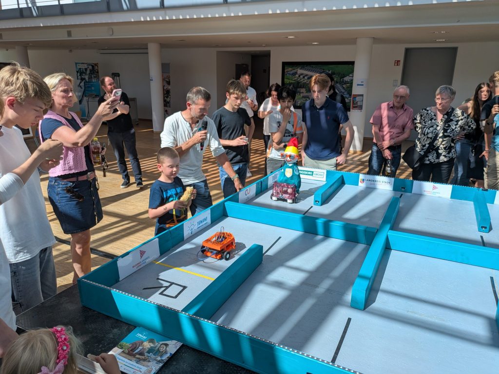 Gefahren wurde parallel gegen ein Team